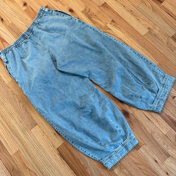 FREE PEOPLE WE THE FREE WOMENS OSLO PULL ON JEANS BAGGY FIT LIGHT WASH SZ LARGE - Picture 9 of 9